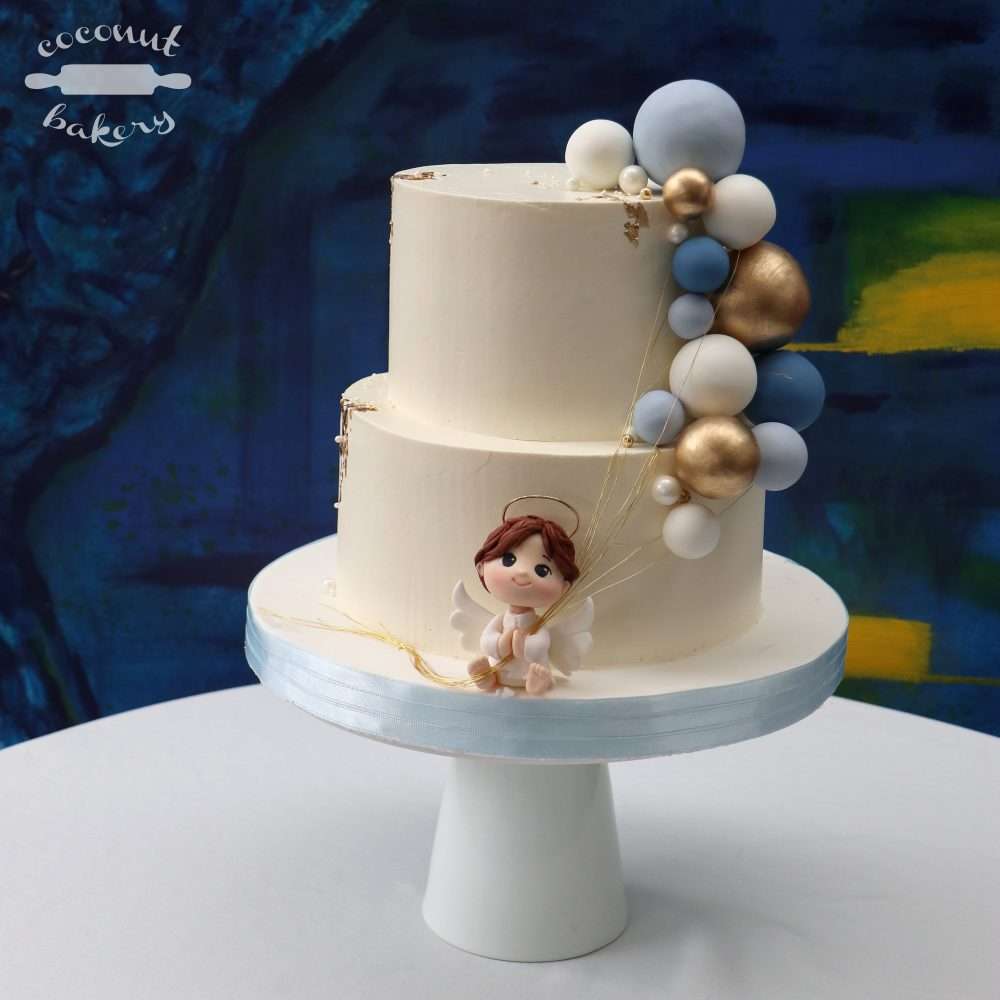 ángel risueño con globos