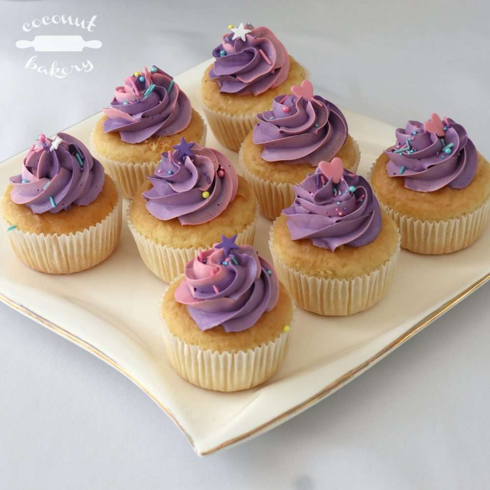 Cupcakes en crema de mantequilla con detalle en fondant