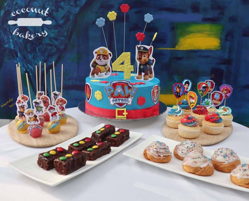 Mesa dulce y torta paw patrol para un cumpleaños lleno de energía