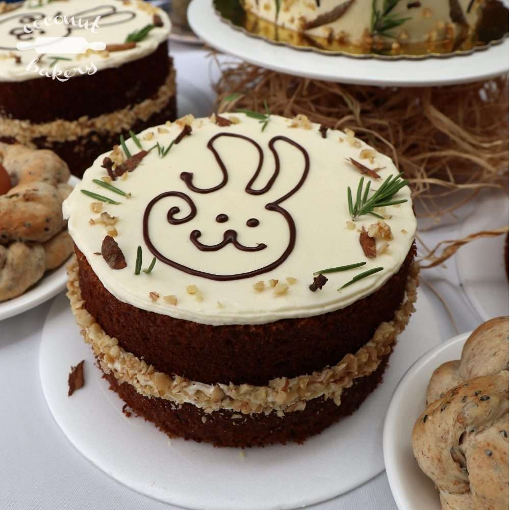 Torta de zanahoria desnuda para Pascua