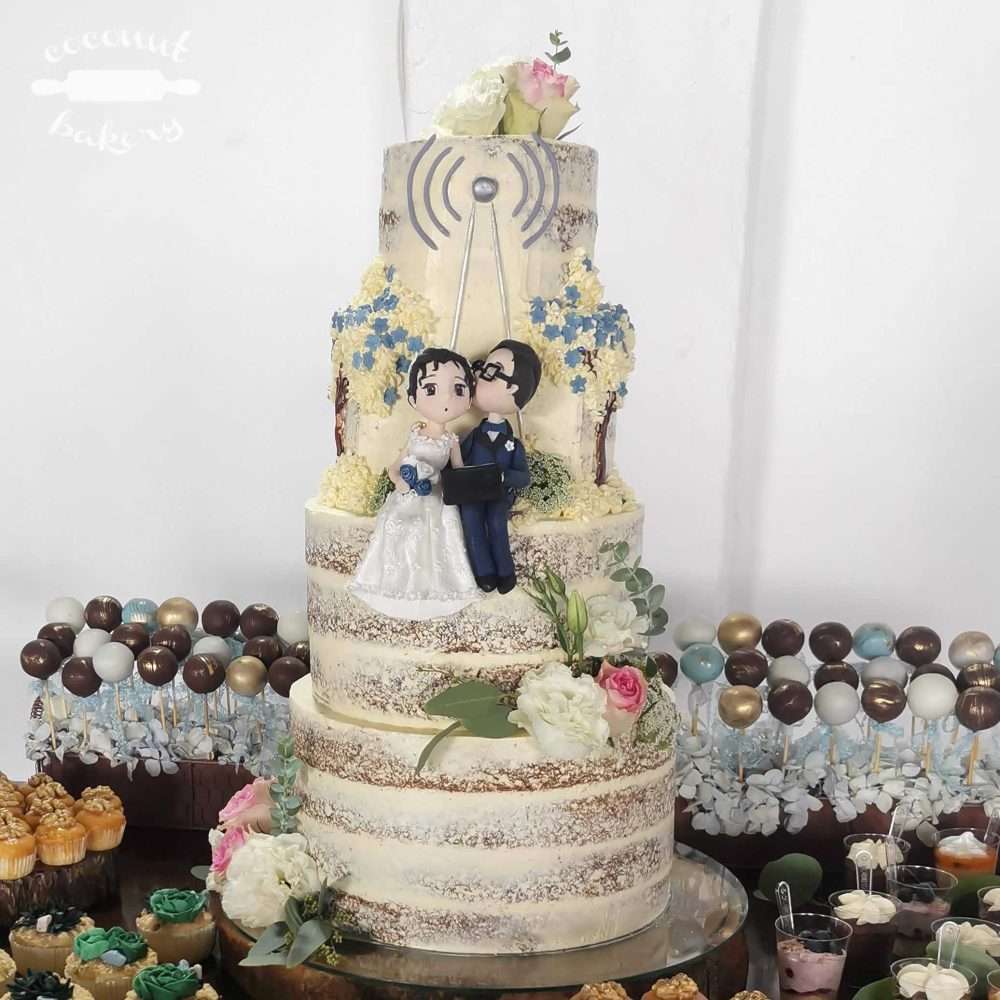 Torta de Boda y mesa dulce para unos novios que irradian amor.