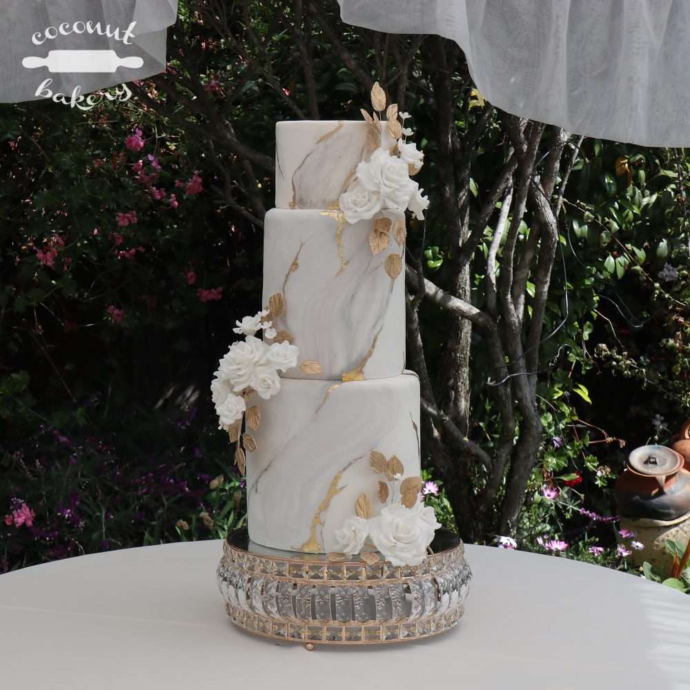 Torta de boda mármol y rosas de pastillage
